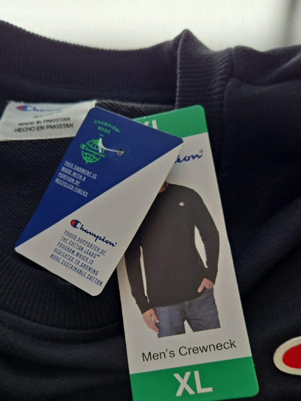 Champion Men's Black Crewneck Sweatshirt with Small Logo - Picture 4 of 8
